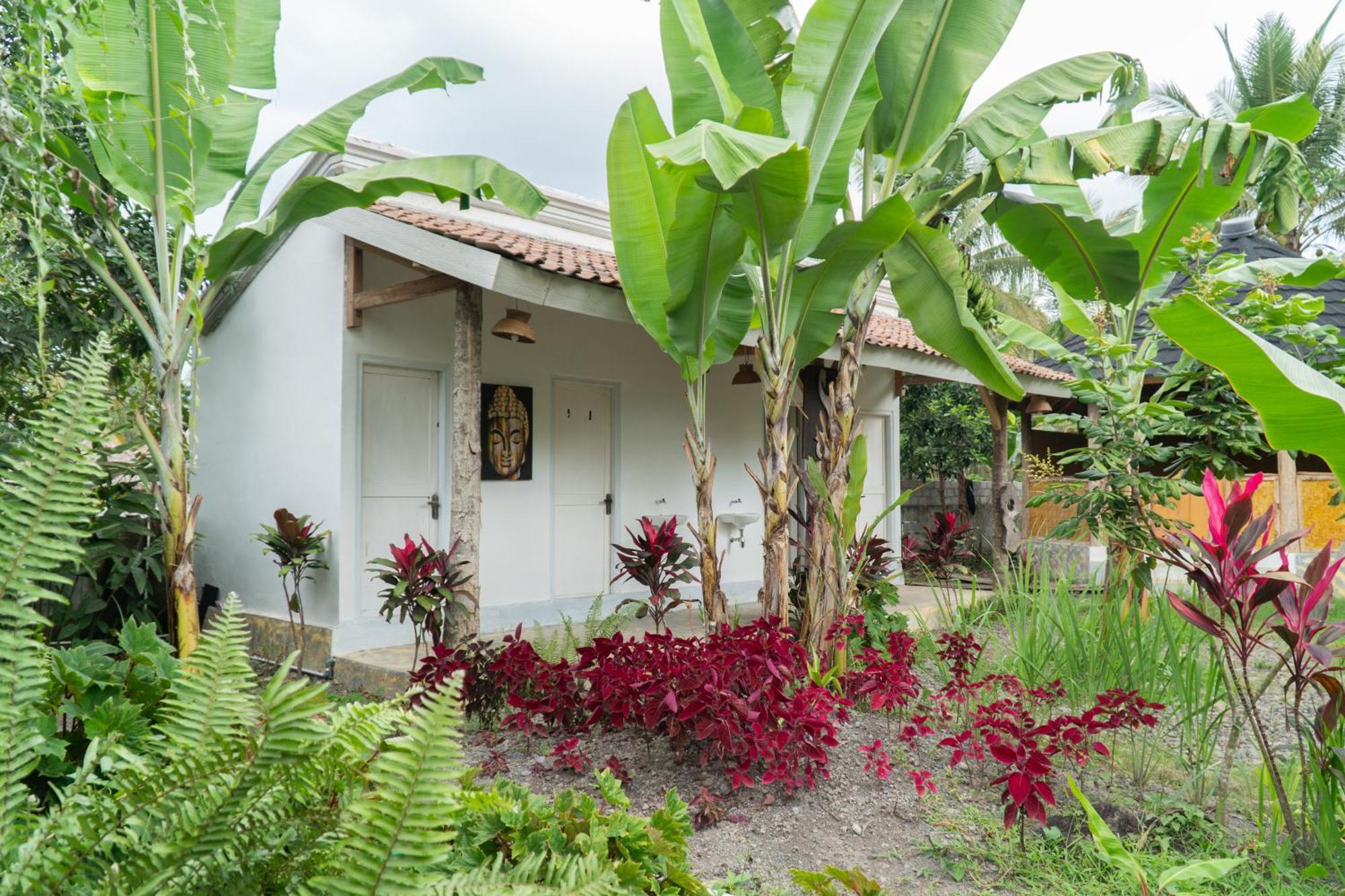Villa Aranka Tempasan à Sangyang Extérieur photo