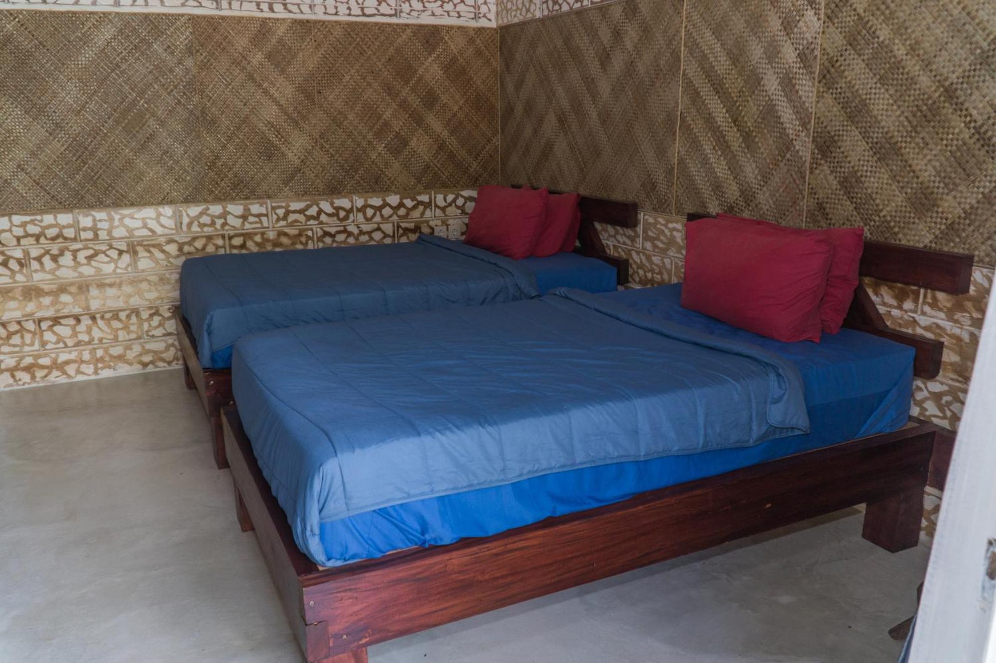 Villa Aranka Tempasan à Sangyang Extérieur photo
