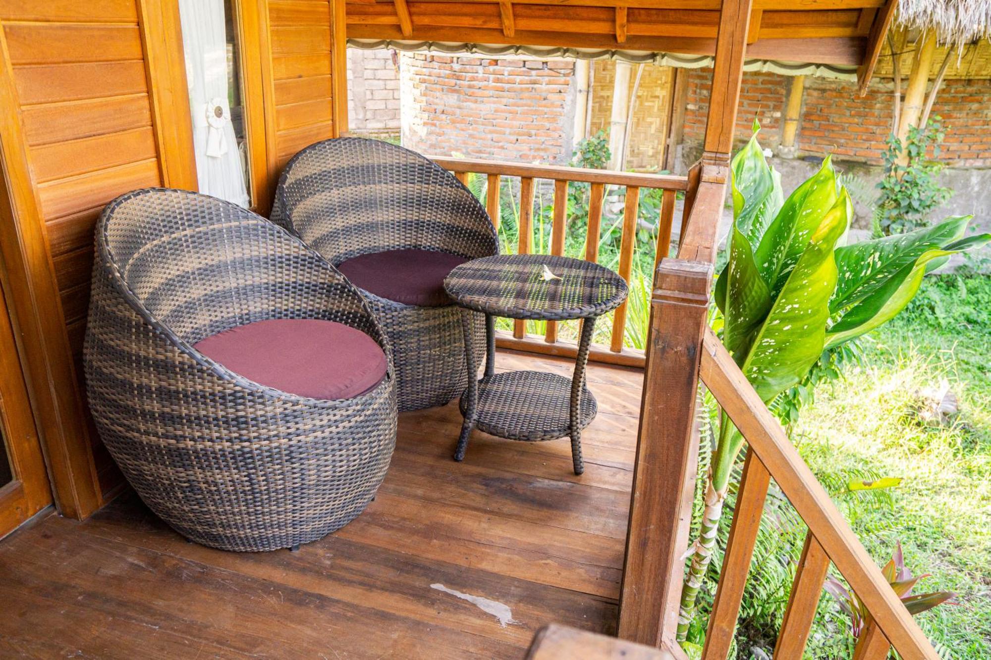Villa Aranka Tempasan à Sangyang Extérieur photo