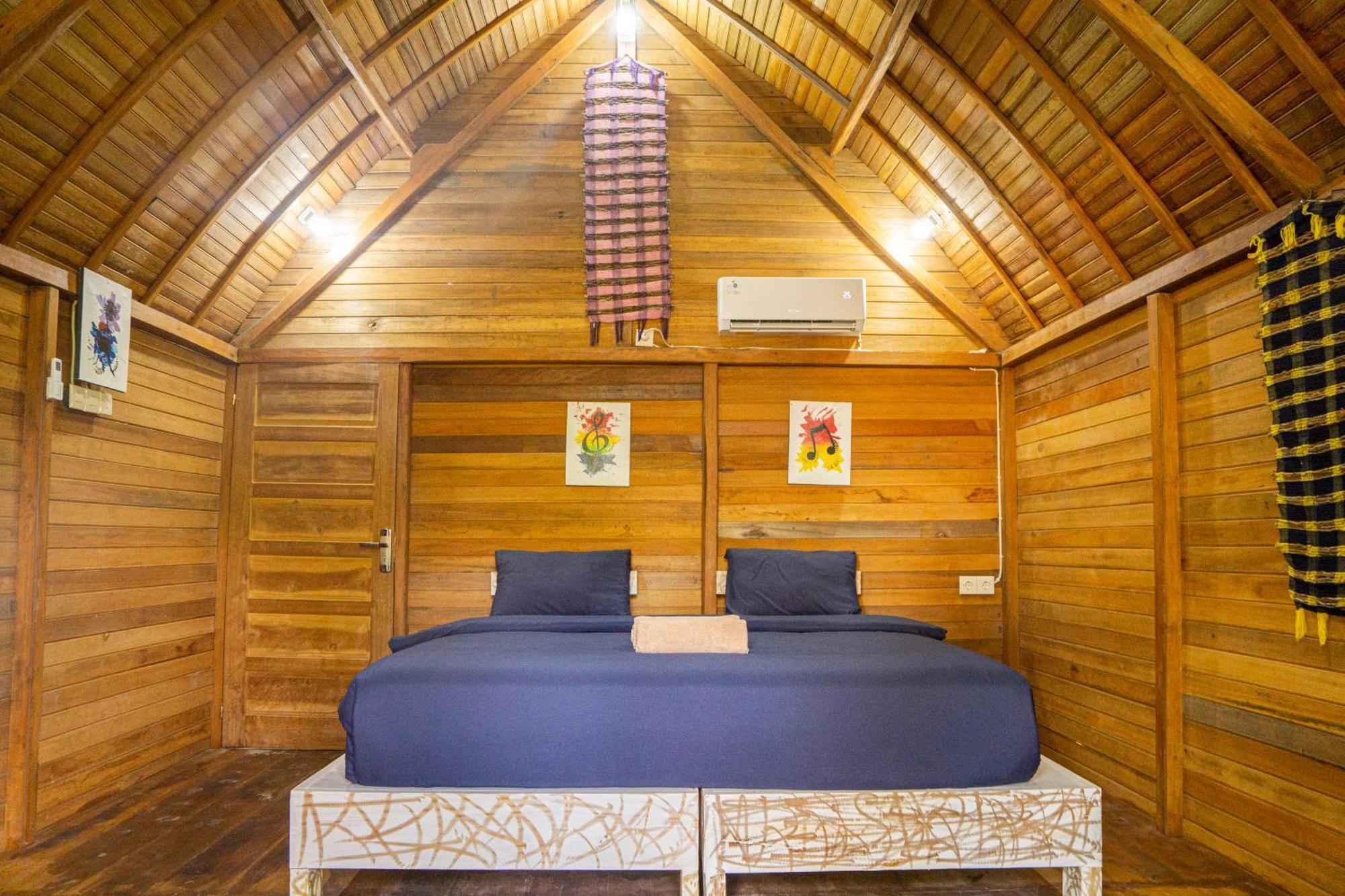 Villa Aranka Tempasan à Sangyang Extérieur photo