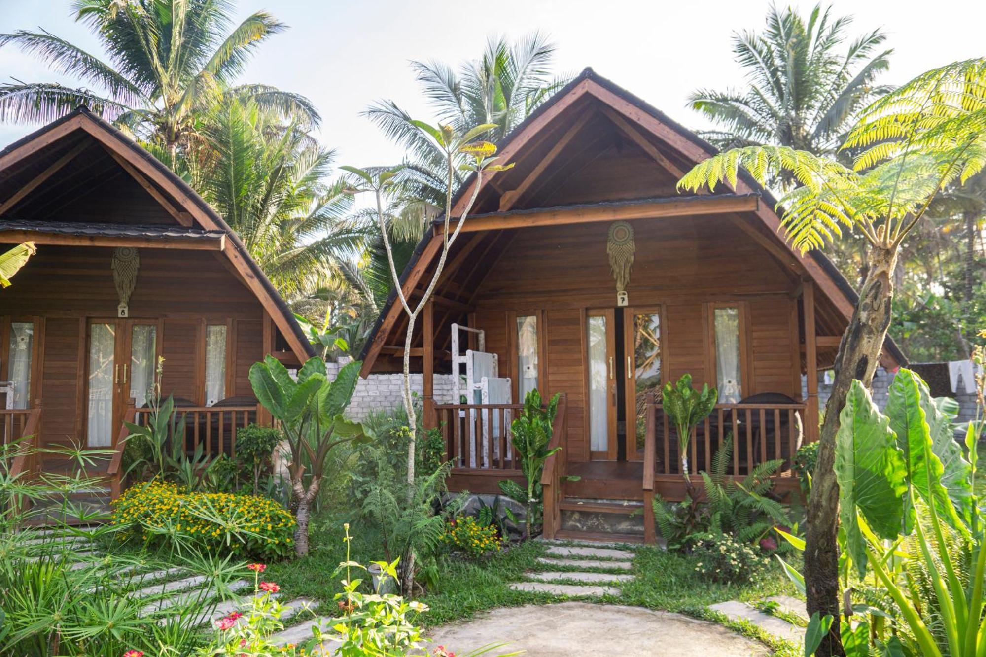 Villa Aranka Tempasan à Sangyang Extérieur photo