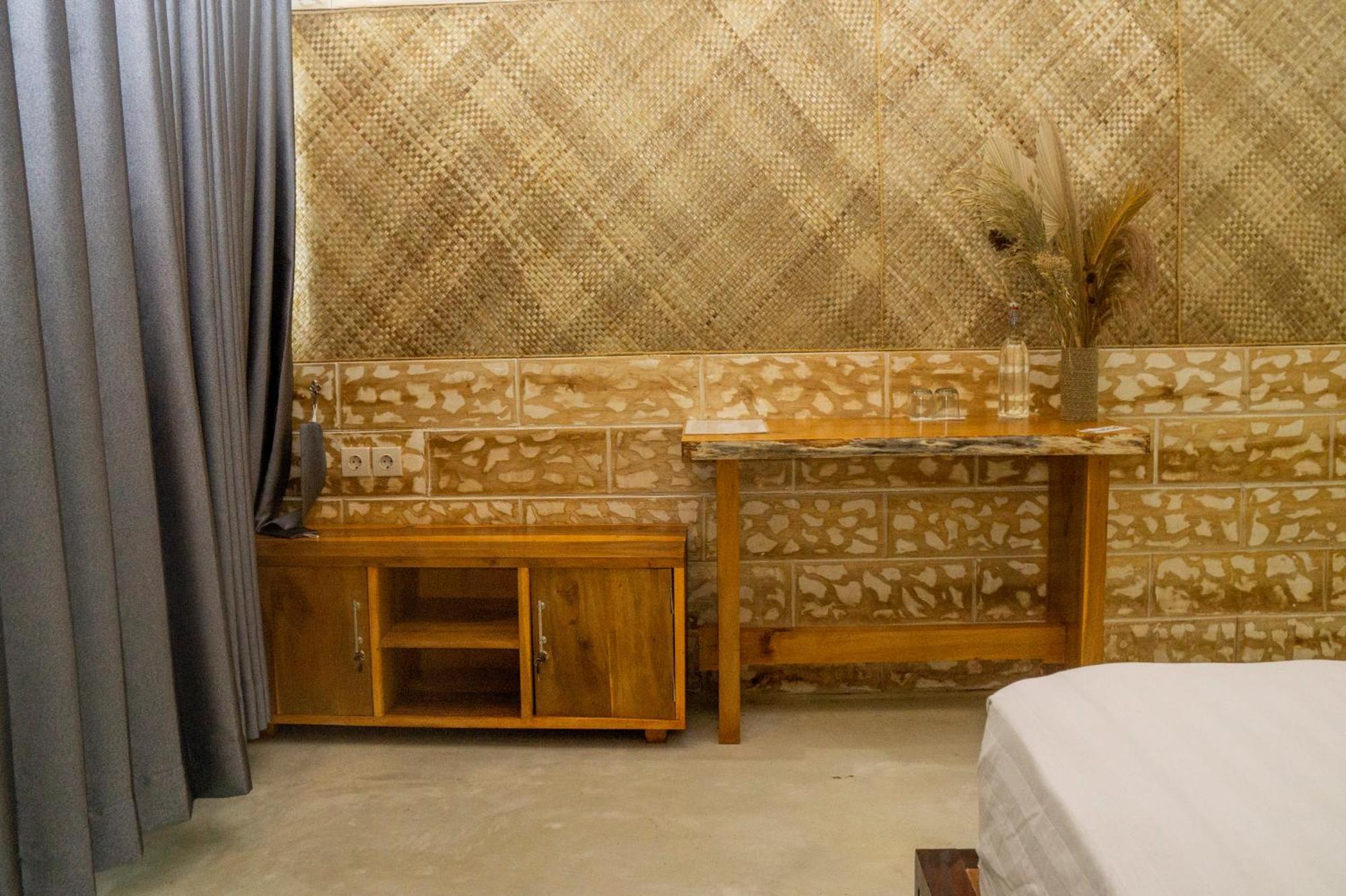 Villa Aranka Tempasan à Sangyang Extérieur photo