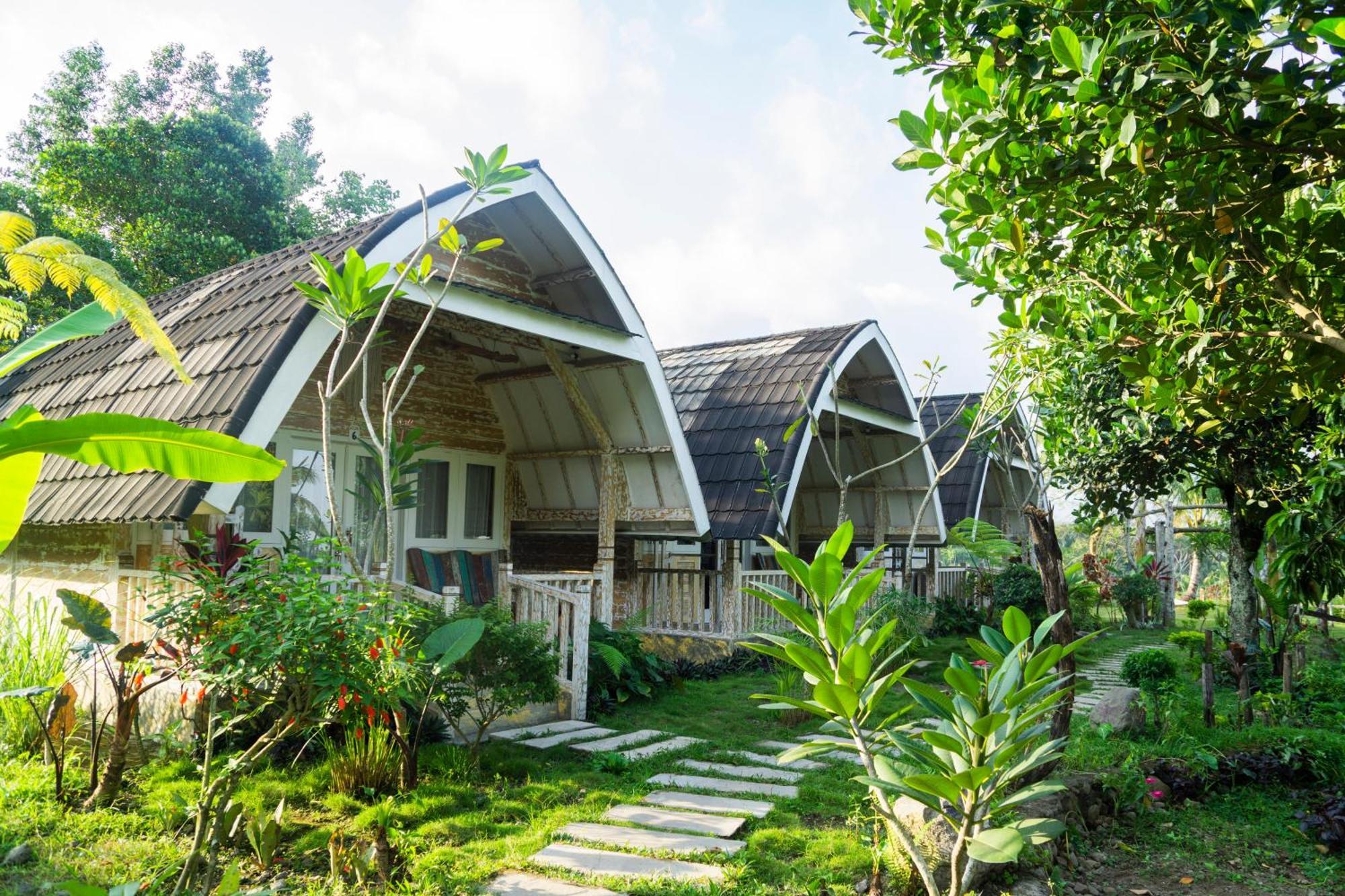 Villa Aranka Tempasan à Sangyang Extérieur photo