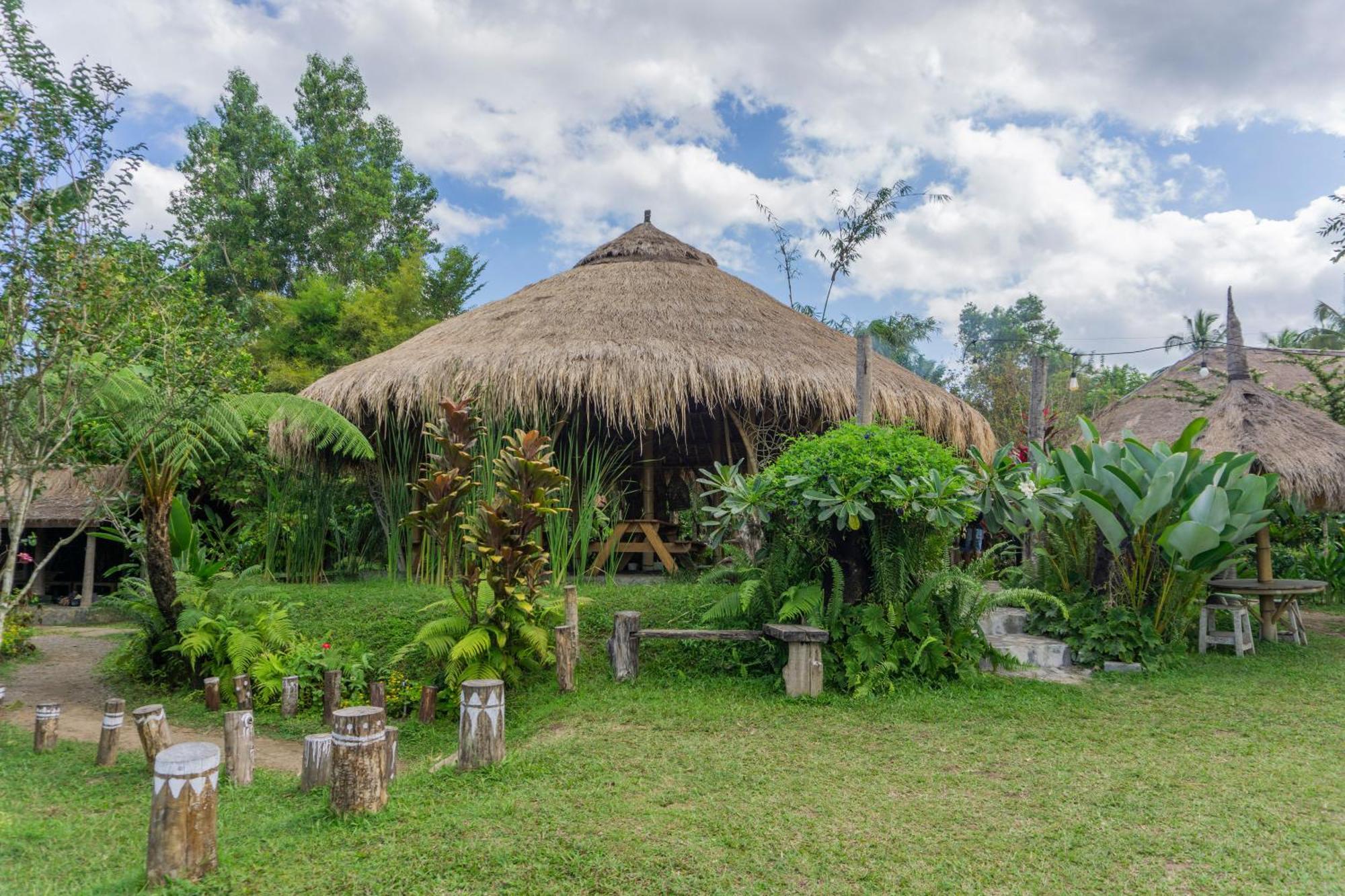 Villa Aranka Tempasan à Sangyang Extérieur photo